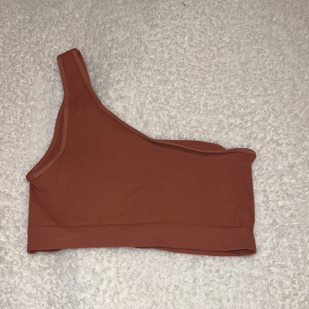 One shoulder top
